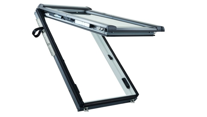 Designo I8 - Fenêtres à projection motorisé en PVC par Déclic & Toit