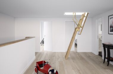 Escaliers escamotables Esca Iso RC par Déclic & Toit