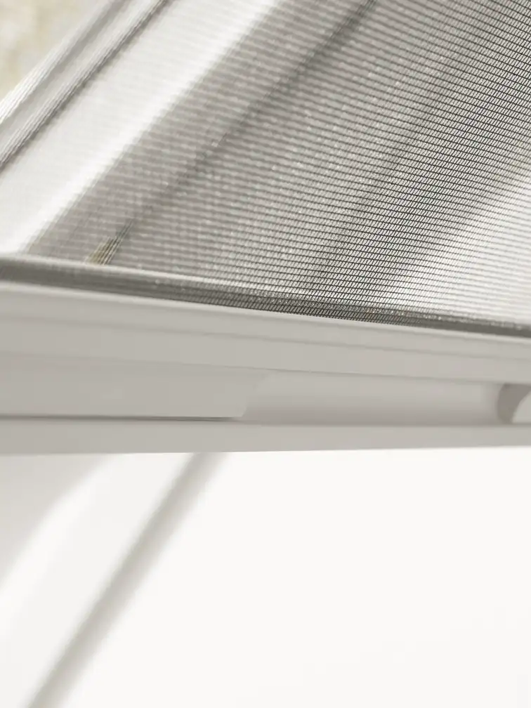 store moustiquaire velux